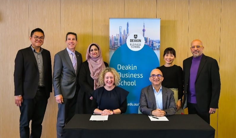 Stewardship Asia Centre and Deakin University Sign 
MOU to Advance Steward Leadership in Asia-Pacific